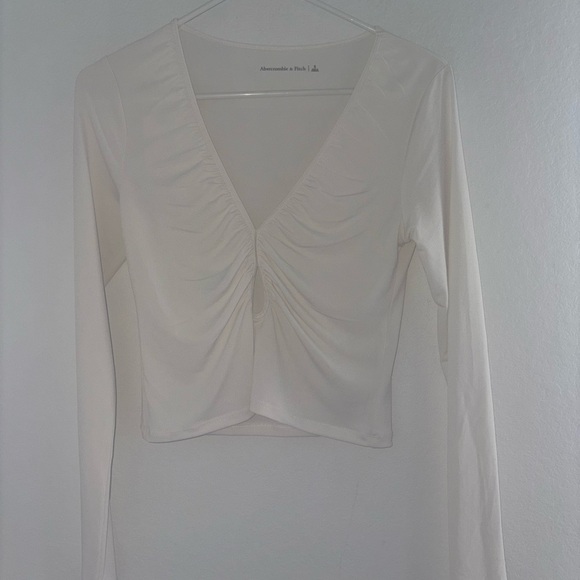 Abercrombie & Fitch Rouched Keyhole Longsleeve Top - Picture 4 of 7